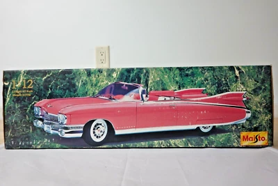 Maisto 33202P 1959 Cadillac Eldorado Biarritz  1:12 Scale - Image 1 of 4