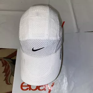 NIKE DRI-FIT cappello berretto bianco maglia intera TAILWIND nero logo - Foto 1 di 2