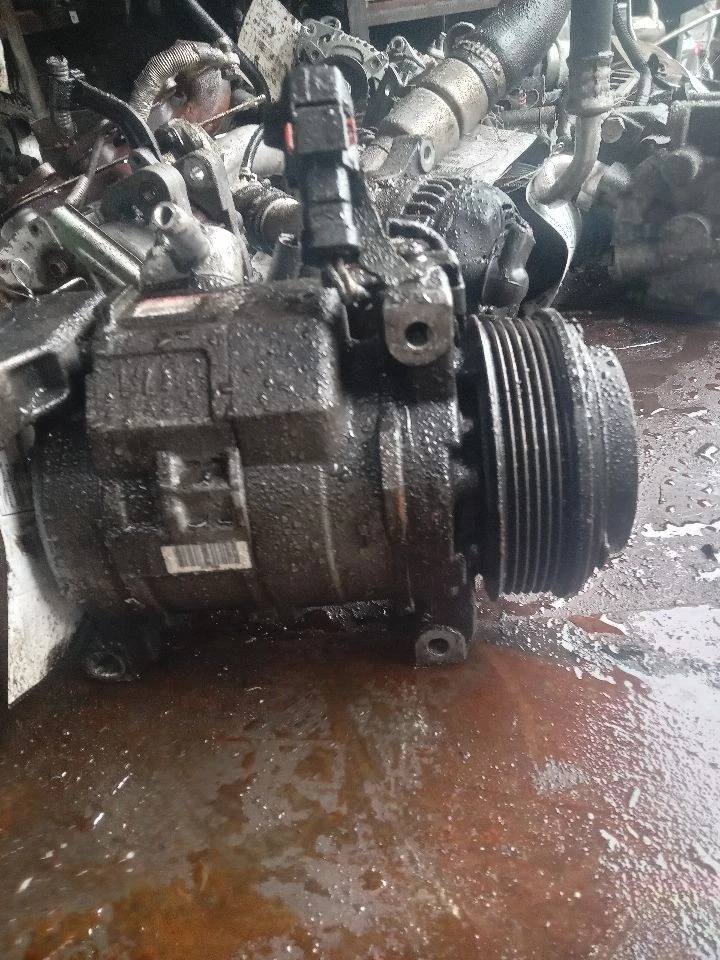 Used A/C Compressor fits: 2009 Chrysler Town & country 3.3L w/rear AC Grade A Foto 1 de 4