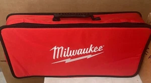 New Milwaukee 22" Heavy Duty Contractors Tool Bag 22" x 10" x 4" - Picture 1 of 2