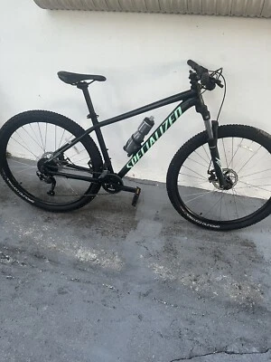Medium Specialized Rockhopper Mountain Bike - Image 1 of 2
