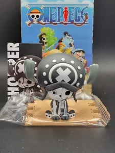Mighty Jaxx Freeny's Hidden Dissectibles One Piece Serie 2 B&W Raro Chopper - Foto 1 di 5