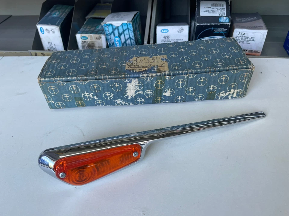 FRECCIA laterale sinistra ALFA ROMEO GIULIETTA SPRINT berlina 2000 2600 SPIDER Foto 1 de 4