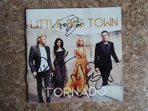 Signed Autographed CD Booklet Little Big Town By All 4 - Tornado Cover