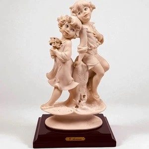 Giuseppe Armani 9 1/2" Figurine on Wood Base Boy and Girl in Love 1991 Italy - Picture 1 of 13