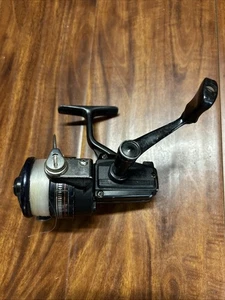 Vintage DAIWA D1600 Spinning Reel Fishing Reel - Picture 1 of 3