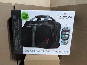 Organizador de viaje Ricardo Beverly Hills Essentials - 13"x9"x5" Nuevo en caja - Negro - Imagen 1 de 3