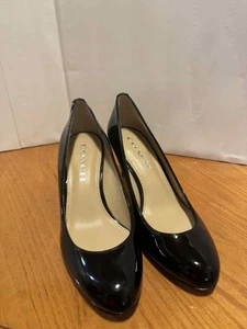 COACH - DEVON PATENT LEATHER PUMPS US 5B - Picture 1 of 8