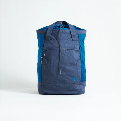eoto Rucksack Air Mist:ify Blau Reise Arbeit Freizeit Wasserfest 100% nachhaltig - Bild 1 von 4
