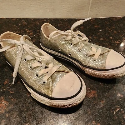 JUNIOR Kid 12 Converse All-Star Chuck Taylor Silver Glitter Low Sneakers 641727C - Image 1 of 4