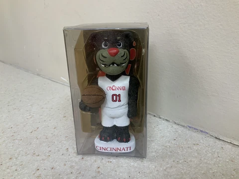 2005 NCAA University Of Cincinnati Bearcats Basketball Mascot Bobblehead! Cover