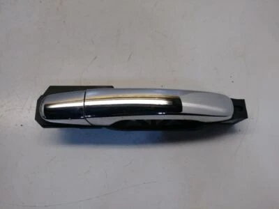 Передняя хромированная пассажирская дверная ручка 07–17 Gmc Acadia RH VIN J 11-значный изготовитель оборудования - Изображение 1 из 4