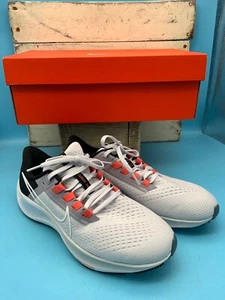 Women's NIKE Air Zoon Pegasus 38 Running Shoes, Size 10.5 - Picture 1 of 12