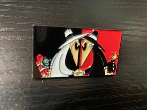 Spy Vs Spy Metal Enamel Pin Badge Brooch Mad Comic Agents Spies Game Gamer Atari - Picture 1 of 3