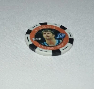 2005 Topps NBA Collector Chip - Mehmet Okur 2005-06 White & Black Chip - Bild 1 von 3