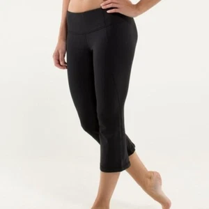 Lululemon Gather & Crow Crop Woman's Size 6 Black Stretch Yoga Leggings - Picture 1 of 13