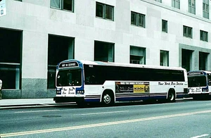 ORIGINALE KODACHROME SLIDE NY BUS SERVICE 1988 MCI CLASSIC 1652 23-MADISON 7/1/05 - Foto 1 di 1