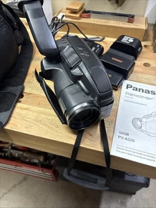 Panasonic PV-A228D PALMCORDER VHS-C VIDEO CAMERA. Tested. w/Manual AC Charger - Picture 1 of 5