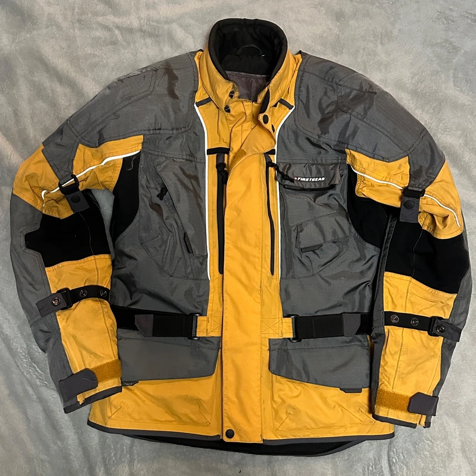 Jaqueta FirstGear Kathmandu Masculina Med Adventure Touring Armadura Forrada Cinza Amarelo - Imagem 1 de 4