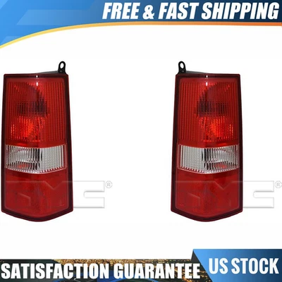 Conjunto de 2 luces traseras TYC para Chevrolet Express 1500 2003 2004 2005 2006 2007 Foto 1 de 4