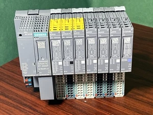 Siemens 6ES7155-6AU00-0BN0 Simatic ET200SP + 7 Module Gebraucht - Bild 1 von 8