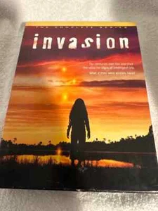 Invasion - The Complete Series DVD 6 Disc Set 2006 Warner Bros Sci-fi Aliens UFO - Foto 1 di 8