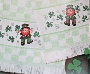 Kobolde & Kleeblätter Handtücher - Magazin Kreuzstichmuster - St Patrick Green - Bild 1 von 1
