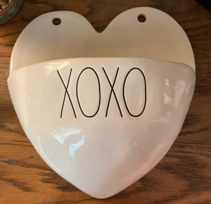 Large RAE DUNN HOME Heart-Shaped Wall Pocket-MAIL-SUCCULENTS-PLANTER-Farmhouse - Picture 1 of 9