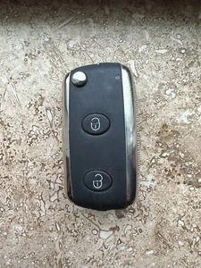 2007 - 19 BENTLEY CONTINENTAL FLIP KEY REMOTE FOB FCC: KR55WK45032 (2-BTN) FAIR! - Bild 1 von 4