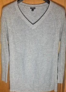 Torrid Gray Knit Long Sleeve V-Neck Pullover Tunic Sweater Sz 0 Large Side Zip - Picture 1 of 5