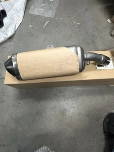 2011-17 Suzuki GSX-R600 Exhaust Muffler 14310-14J00-H01 OEM NEW EM23 - Foto 1 di 6