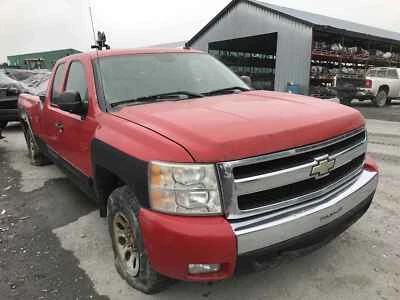 Used Radiator fits: 2007 Chevrolet Silverado 1500 pickup classic style creased d - Изображение 1 из 4