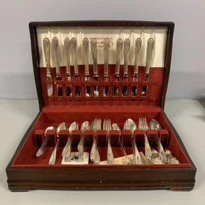 72-teiliges 1847 Rogers Bros IS Narzisse Versilbertes Service für 10 Besteckset mit Box - Bild 1 von 24