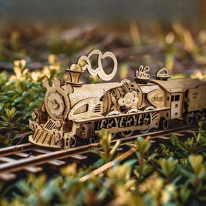 3D puzzle toys wooden diy Vintage steam train Birthday presents for kids - Picture 1 of 5