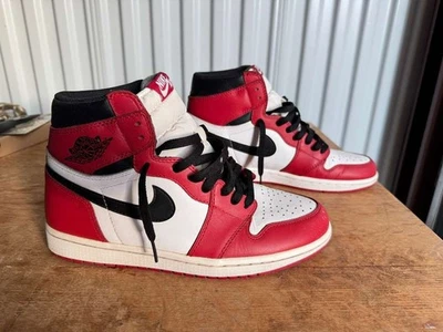 NIKE AIR JORDAN 1 RETRO ALTA OG CHICAGO BULLS ROJO BLANCO PUNTERA NEGRA 555088-101 TALLA 10 Foto 1 de 4