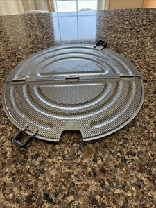 PAMPERED CHEF SPLATTER SCREEN, FOLDABLE W/ HANDLES EUC Ships Fast From PA - Picture 1 of 3