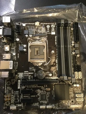 Gigabyte GA-B85M-DS3H-A + IOShield - Image 1 of 2