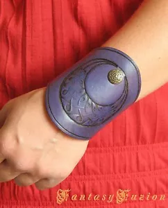 Medieval LARP Sorcerer Magician Celtic Moon Design Stamps Leather CuffS BracerS - Picture 1 of 3