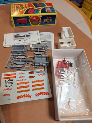 HO Scale Walthers, Concession Wagon for circus. #933-1373 - Image 1 of 3