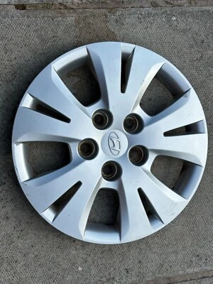 HYUNDAI I30 15" WHEEL TRIM X 1 HUB CAP GENUINE 529601K000 BOLT ON TYPE 5 STUD - Image 1 of 4