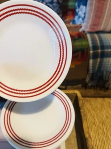 8 Corelle Rubinrot Brot Dessert Teller Salat 6 3/4" Gepunktete Bänder Corning USA - Bild 1 von 8