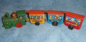 Vintage Wind-Up toy ~ ZIG ZAG TRAIN ~ Works ~ Has key ~ Made in China - Picture 1 of 4
