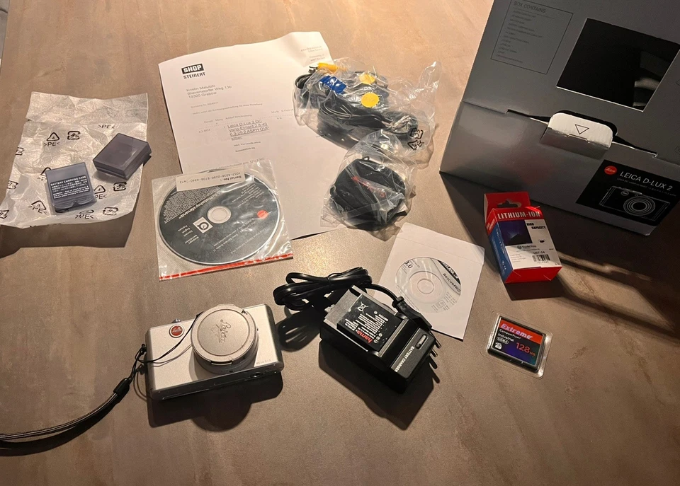 Leica D-Lux 2 DC Vario-Elmarit 2,8-49 6,3-25,2 ASPH OVP silber - Bild 1 von 3