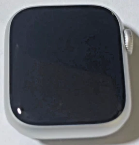 Apple Watch Series 8 41mm GPS Silver Case w/ White Sport Band S/M MP6L3LL/A - Picture 1 of 10