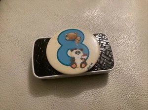 Teddy Bear/Panda 8th Birthday Vintage Badge - Foto 1 di 3