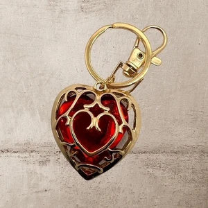 The Legend of Zelda Red Heart Container Keychain - Picture 1 of 2