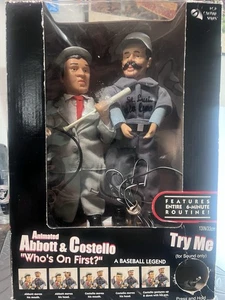 Animado Abbott & Costello "¿Quién es el primero?" Figuras parlantes de Gemmy - Imagen 1 de 4