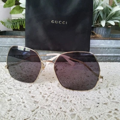 Gucci Metal Frame Oversized Geometric Square Sunglasses White & Gold GG972S - Image 1 of 4