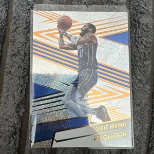 Revolución Panini 2024-25 - Kyrie Irving #33 - Imagen 1 de 2