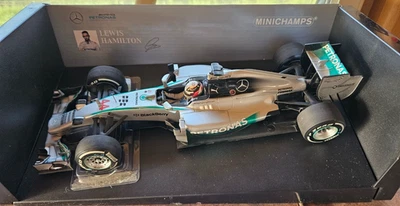 1/18 Minichamps Mercedes AMG Petronas W05 Lewis Hamilton Australian GP 2014 - Image 1 of 4